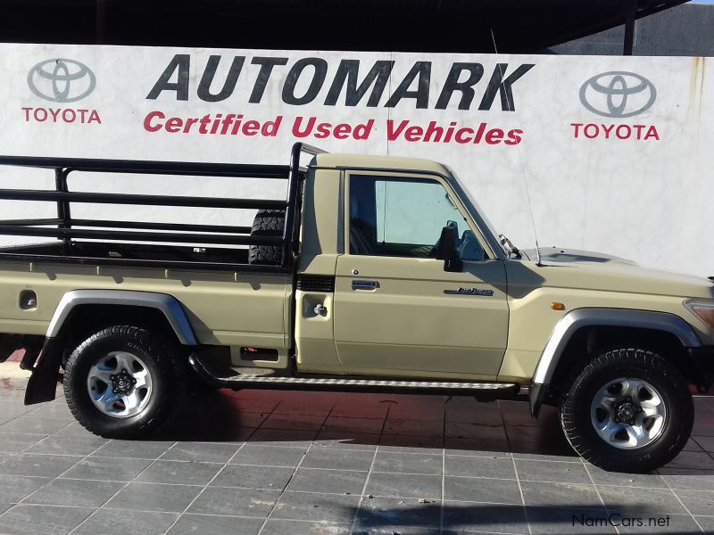 Toyota Land Cruiser 4.0 V6 (79) Single Cab in Namibia