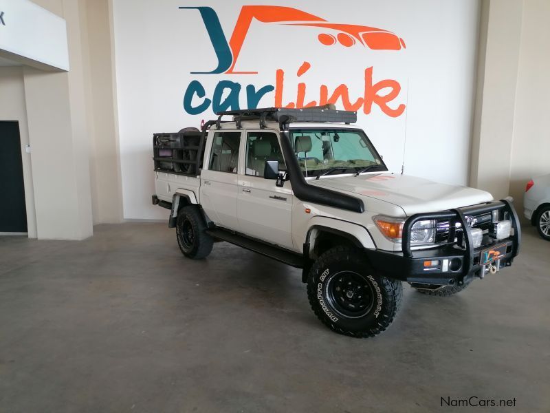 Toyota Land Cruiser 4.0 V6 D/Cab 4x4 in Namibia