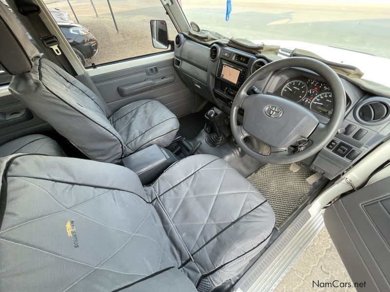 Toyota Land Cruiser 4.2 DIESEL D/C in Namibia