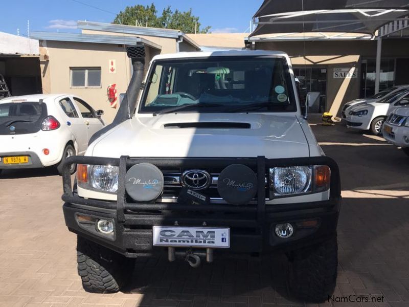 Toyota Land Cruiser 79 4.5D P/U D/C in Namibia