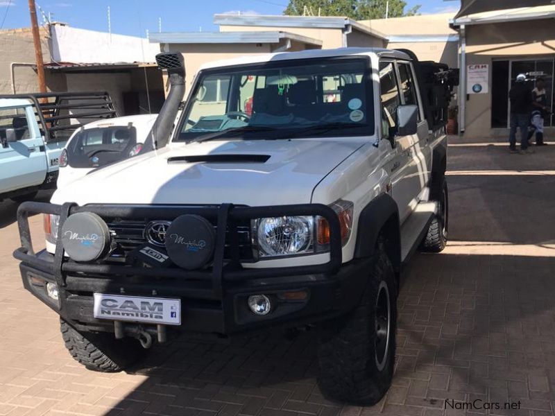 Toyota Land Cruiser 79 4.5D P/U D/C in Namibia