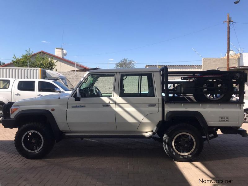 Toyota Land Cruiser 79 4.5D P/U D/C in Namibia