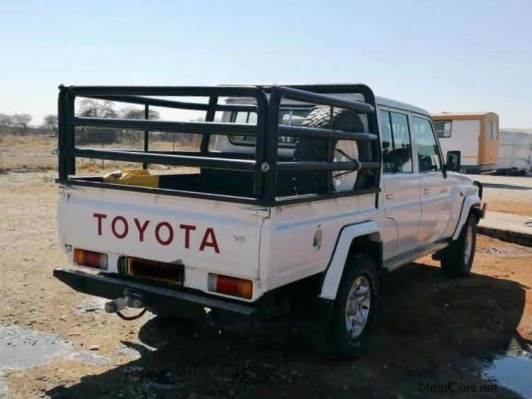 Toyota Land Cruiser D/C 4x4  4.0 V6 in Namibia