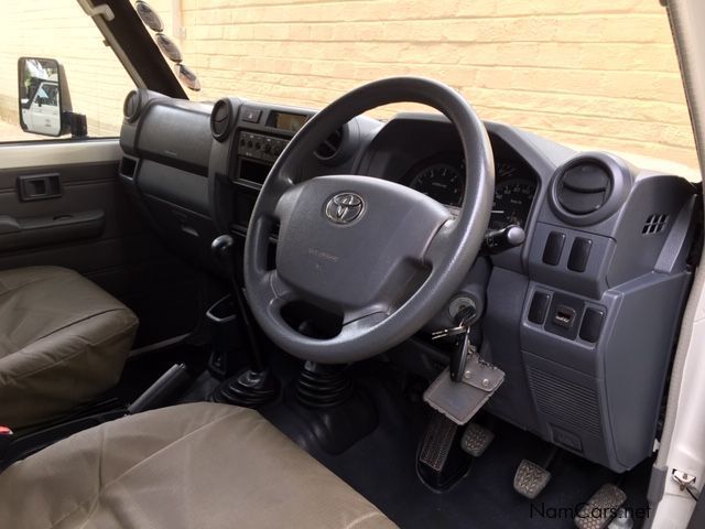 Toyota Land Cruiser HZJ 79 4.2D in Namibia