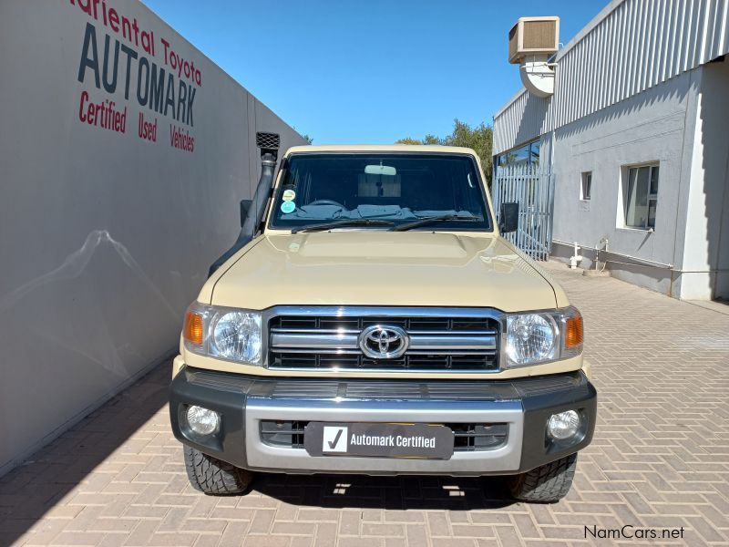 Toyota Land Cruiser Pickup LC79 4.0 V6 Petrol DC in Namibia