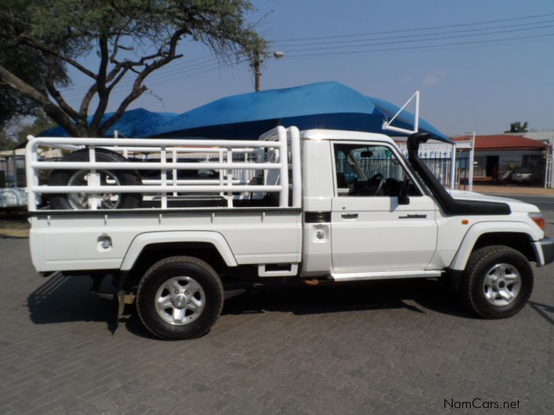 Toyota Landcruiser 79 4.0i S/Cab in Namibia