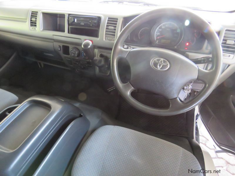 Toyota QUANTUM 2.5 D4D GL 14 SEATER in Namibia