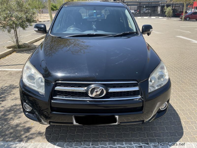 Toyota RAV4 2.4L AWD in Namibia