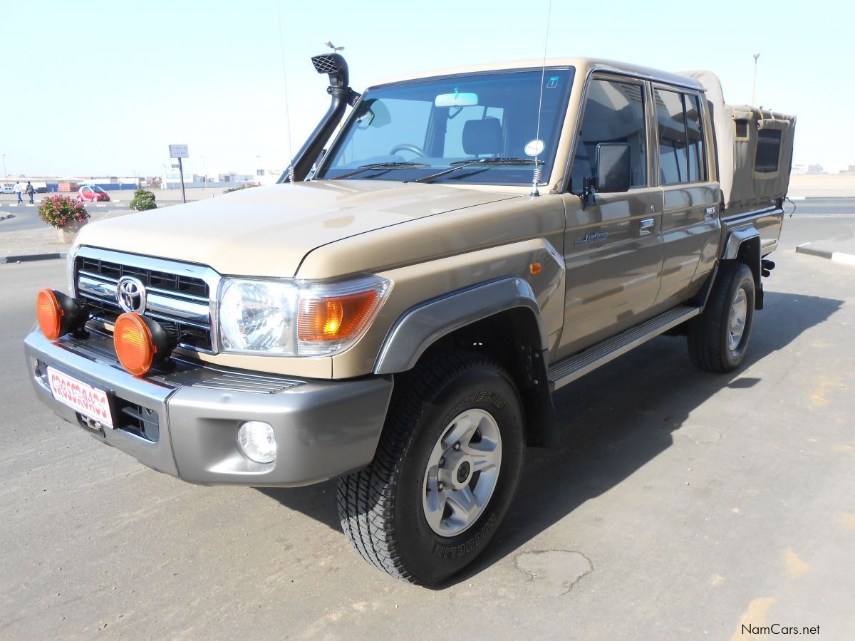 Toyota landcruiser 4.0 v6 d/c 4x4 in Namibia