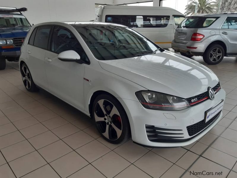 Volkswagen Golf VII TSi GTi DSG 162 KW in Namibia