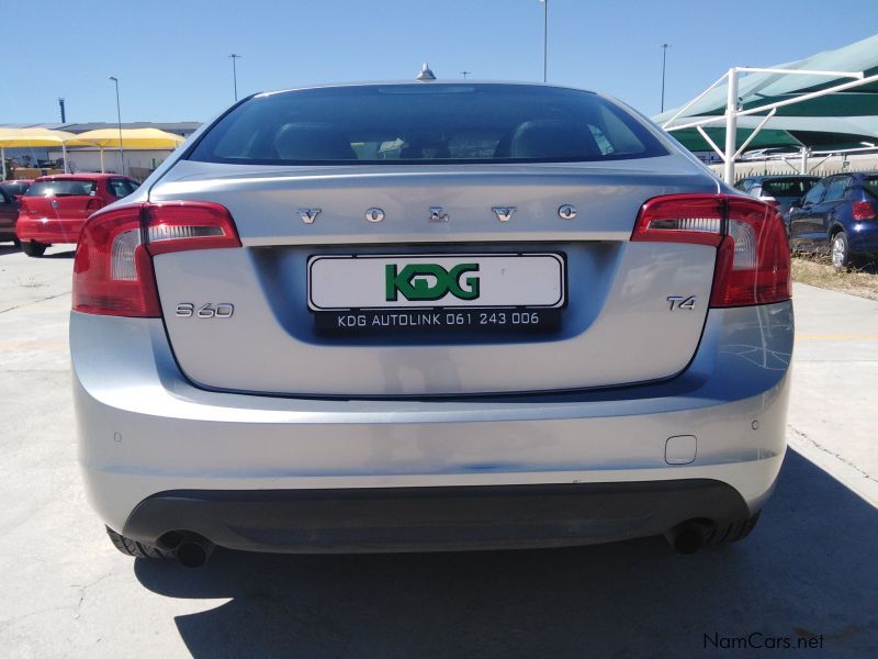 Volvo S60 T4 in Namibia