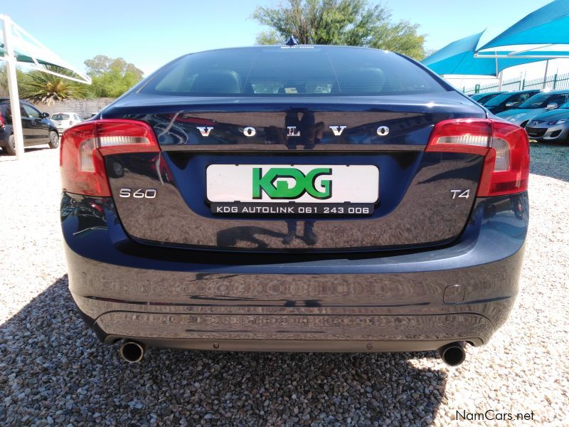 Volvo S60 T4 in Namibia
