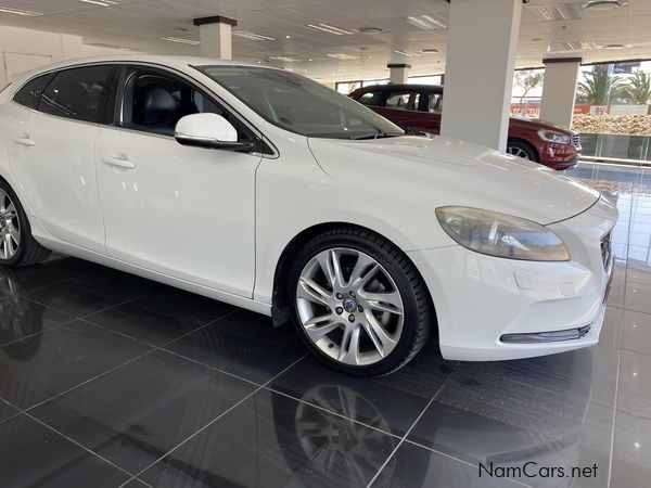 Used Volvo V40 T4 Excel, 2013 V40 T4 Excel for sale