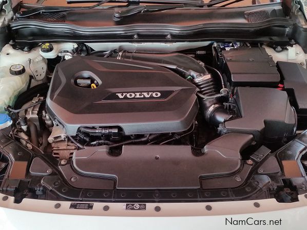 Volvo V40 T4 Powershift in Namibia