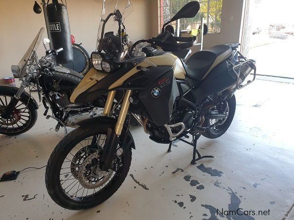 BMW GS800F in Namibia