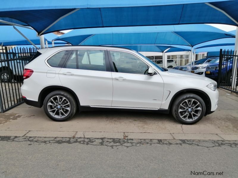 BMW X5 xDrive 30d in Namibia