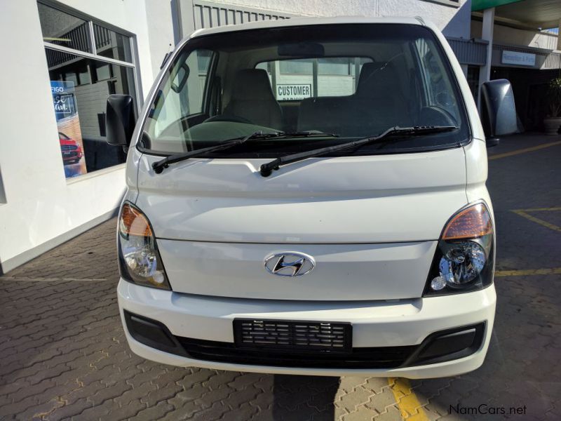 Hyundai H100 2.6D DROP SIDE in Namibia