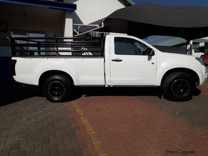 Isuzu KB 250D Leed Fleetside P/U S/C in Namibia