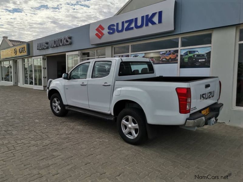 Isuzu KB 300 4x4 LX in Namibia