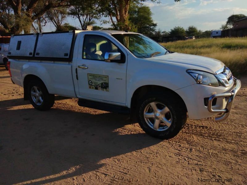 Isuzu KB 300 4x4 Single Cab LX in Namibia