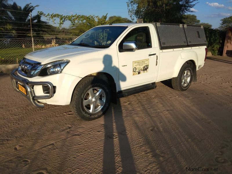 Isuzu KB 300 4x4 Single Cab LX in Namibia