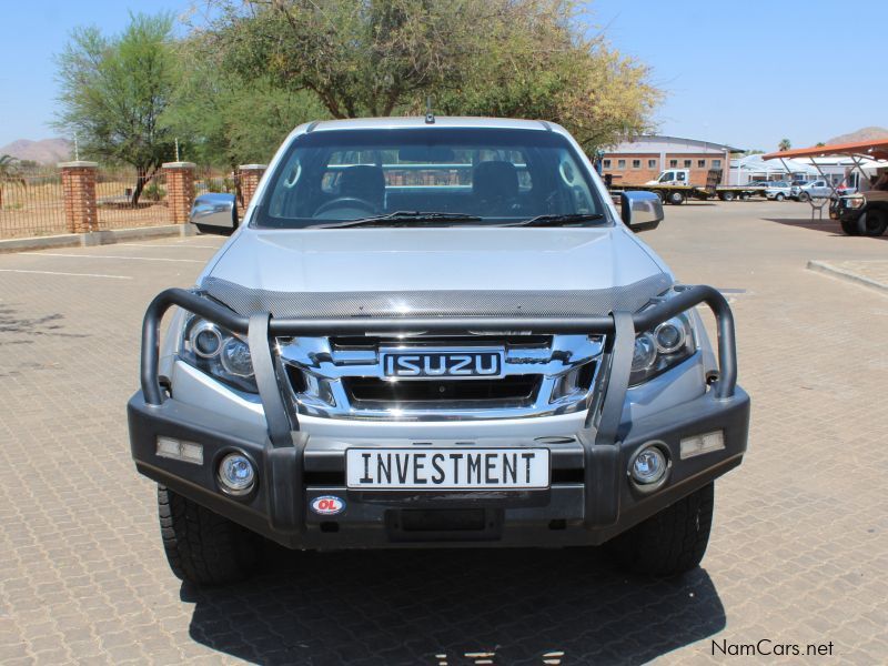 Isuzu KB 300 D-TEC X-CAB 4X4 in Namibia