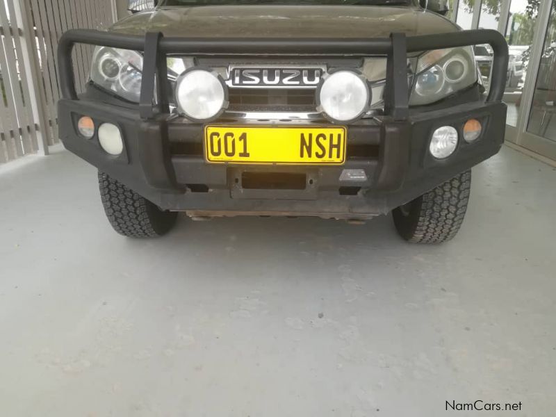 Isuzu KB 3004X4 CREW CAB in Namibia