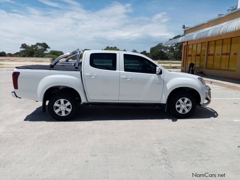 Isuzu KB D/C LE 250 4X4 in Namibia