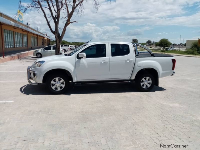 Isuzu KB D/C LE 250 4X4 in Namibia