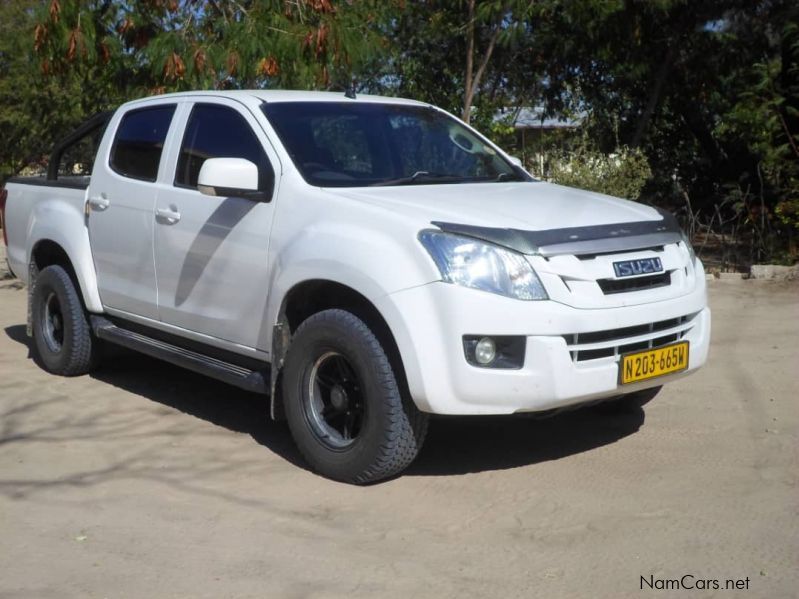 Isuzu KB Series 2.4 petrol in Namibia