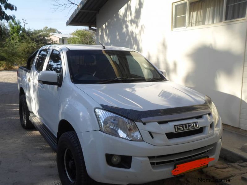 Isuzu KB Series 2.4 petrol in Namibia