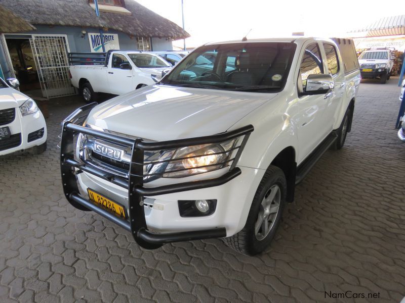 Isuzu KB300 D TEQ D/CAB 4X4 (3 MONTH PAY HOLIDAY AVAILABLE ) in Namibia