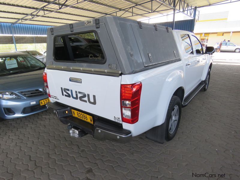 Isuzu KB300 D TEQ D/CAB 4X4 (3 MONTH PAY HOLIDAY AVAILABLE ) in Namibia