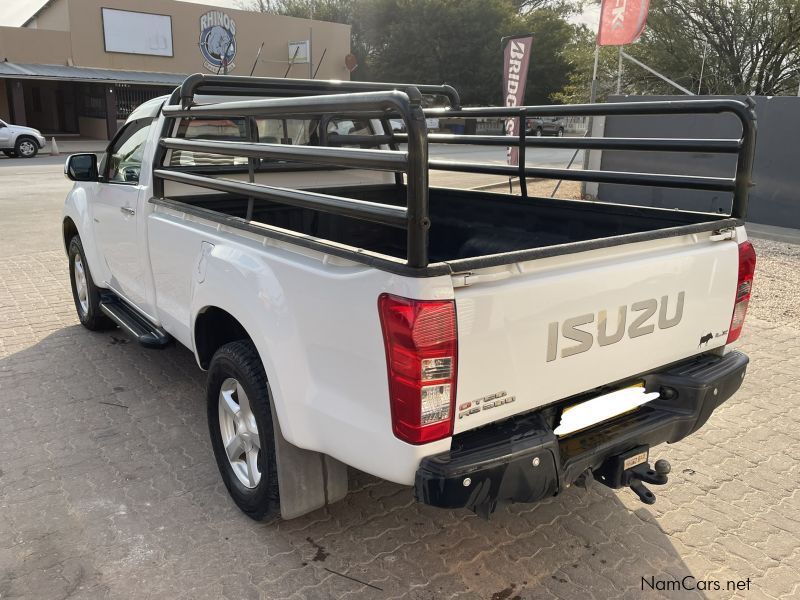 Isuzu KB300 D-TEQ LX 4X4 in Namibia