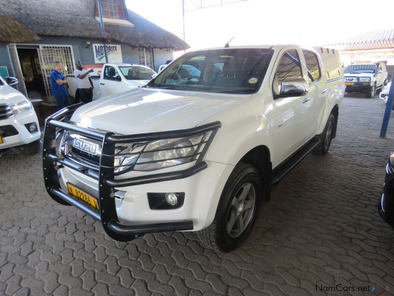 Isuzu KB300 LE D-TEQ 4X4 D/CAB in Namibia