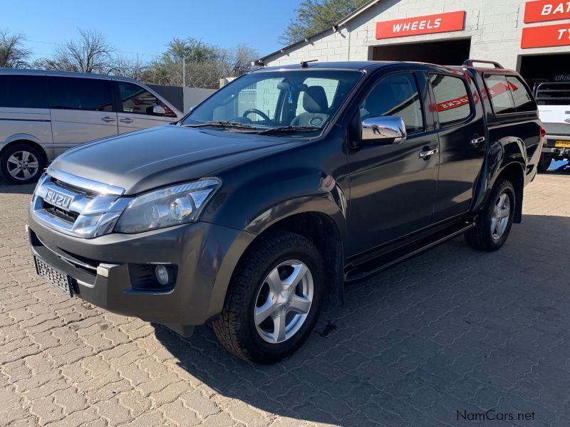 Isuzu KB300 LX 4x4 in Namibia