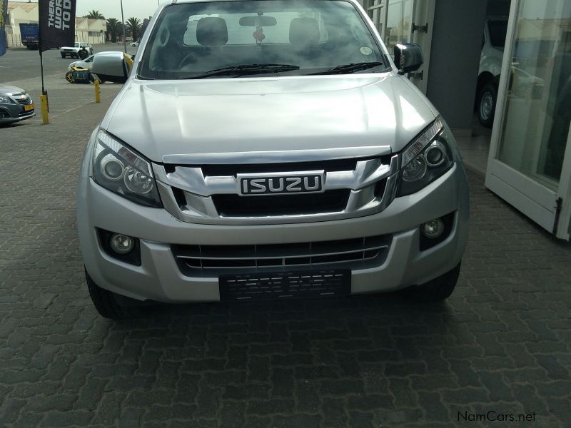 Isuzu KB300 LX EXT/CAB 4X4 MT in Namibia