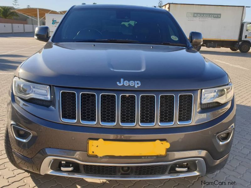 Jeep Grand Cherokee Overland in Namibia