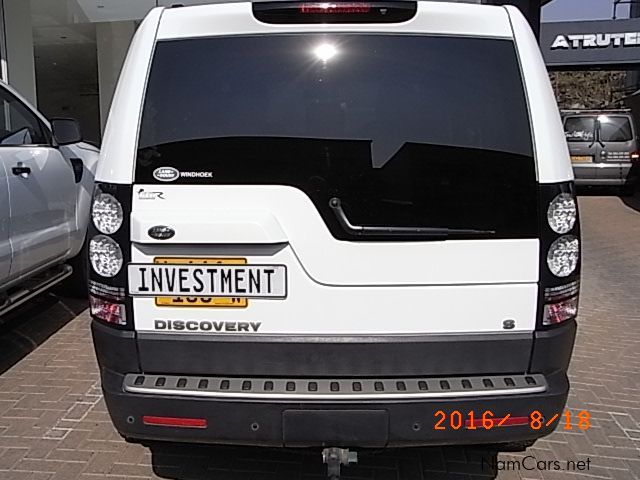 Land Rover Discovery 4 S in Namibia