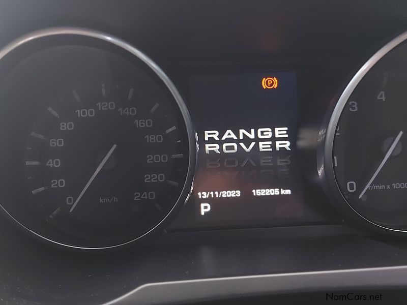 Land Rover Range Rover Evoque SI4 in Namibia