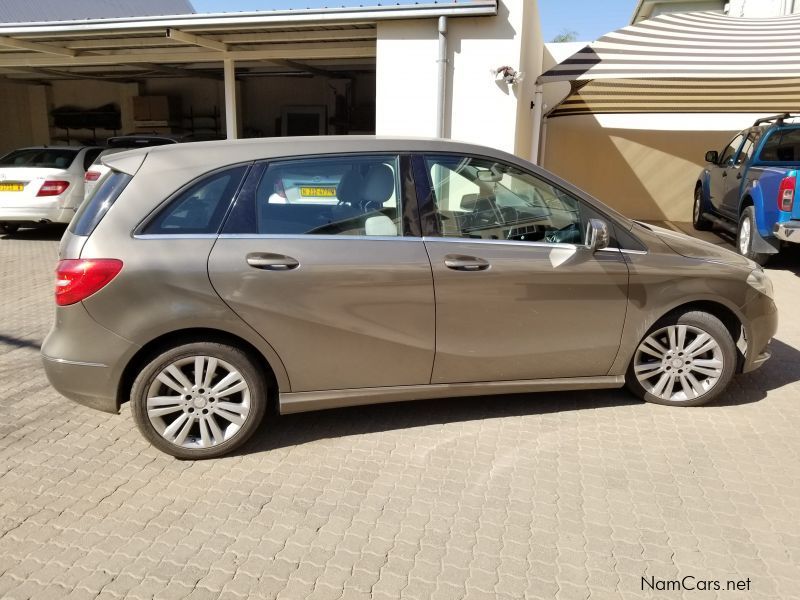 Mercedes-Benz B200 in Namibia