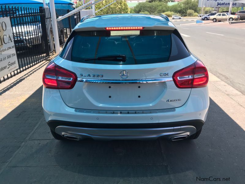 Mercedes-Benz GLA 220 CDI 4MATIC in Namibia