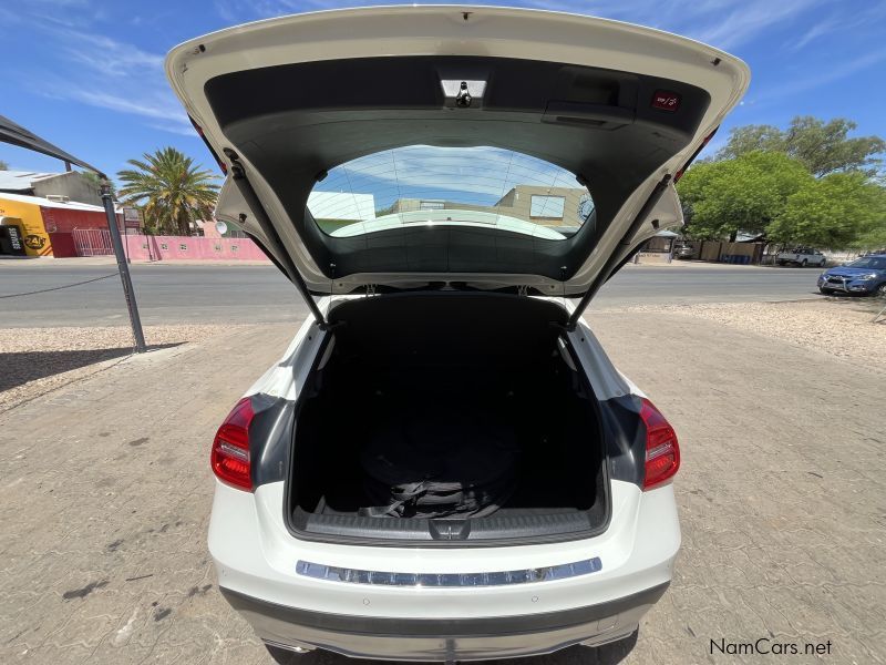 Mercedes-Benz GLA 220D 4MATIC in Namibia