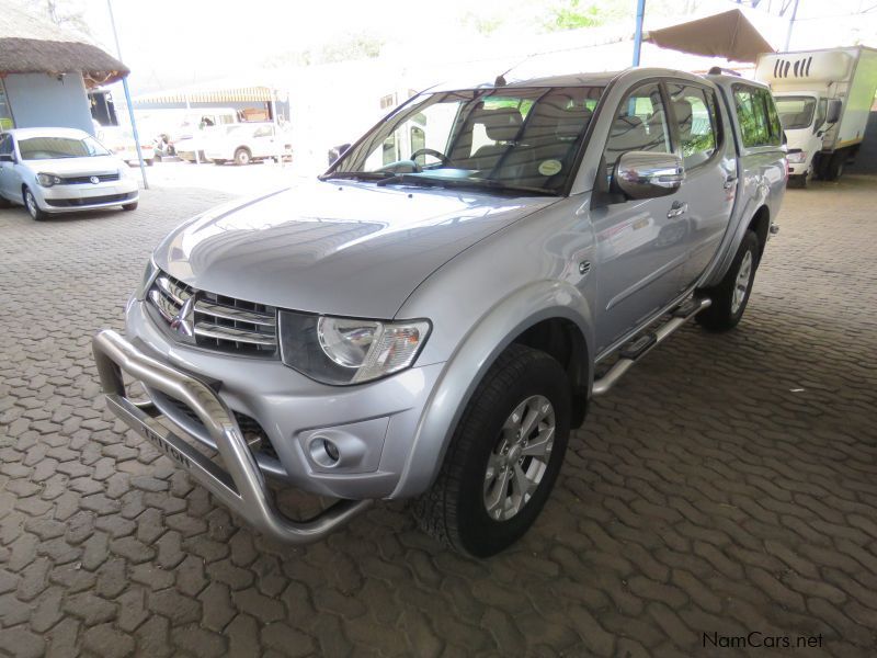 Mitsubishi TRITON 2.5 Di-D D/CAB 4X4 in Namibia