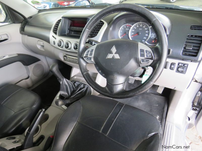 Mitsubishi TRITON 2.5 Di-D D/CAB 4X4 in Namibia