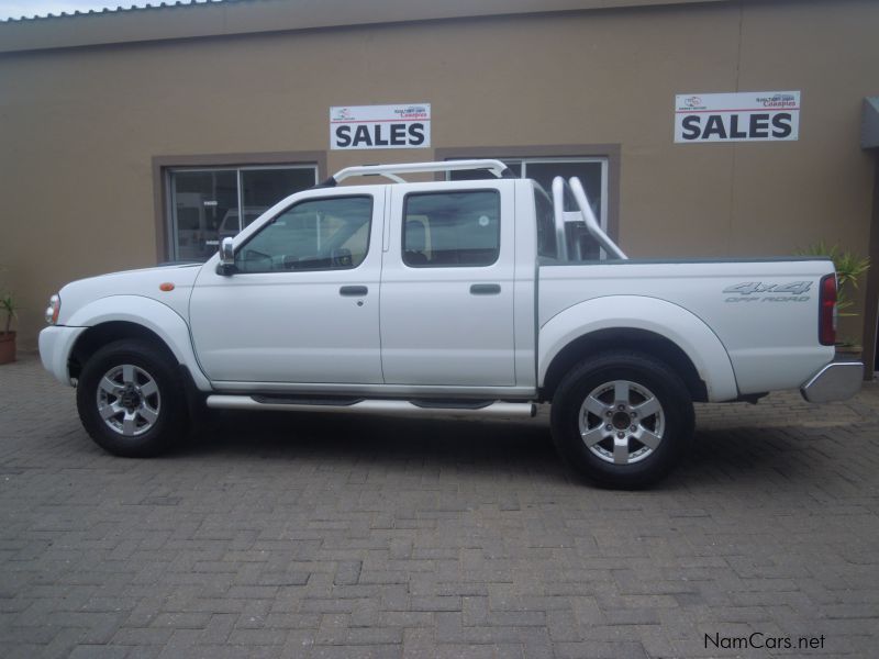 Nissan NISSAN NP300 D/CAB 4X4 in Namibia