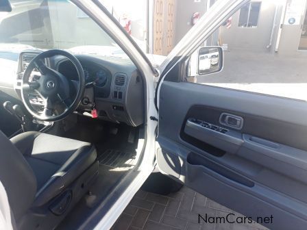Nissan NP 300  D/C 2.5 4x4 in Namibia