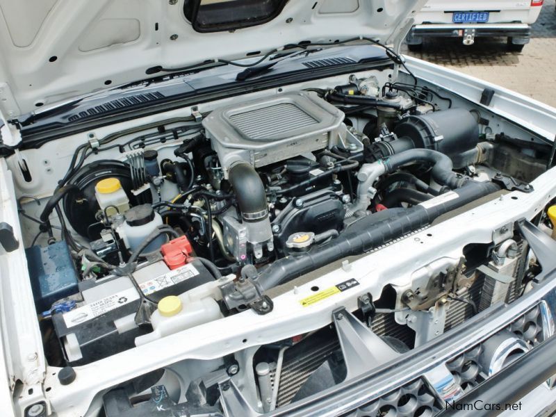 Nissan frontier 2019. Nissan нп 300. Nissan np300 двигатель. ниссан мп 300 2009. дизель ниссан нп 300.