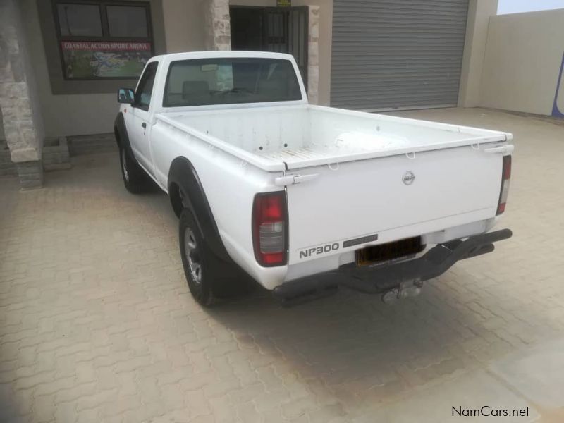 Nissan NP300 2.0 Petrol in Namibia