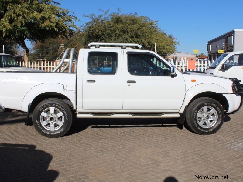 Nissan NP300 2.5 Dc 4x4 in Namibia